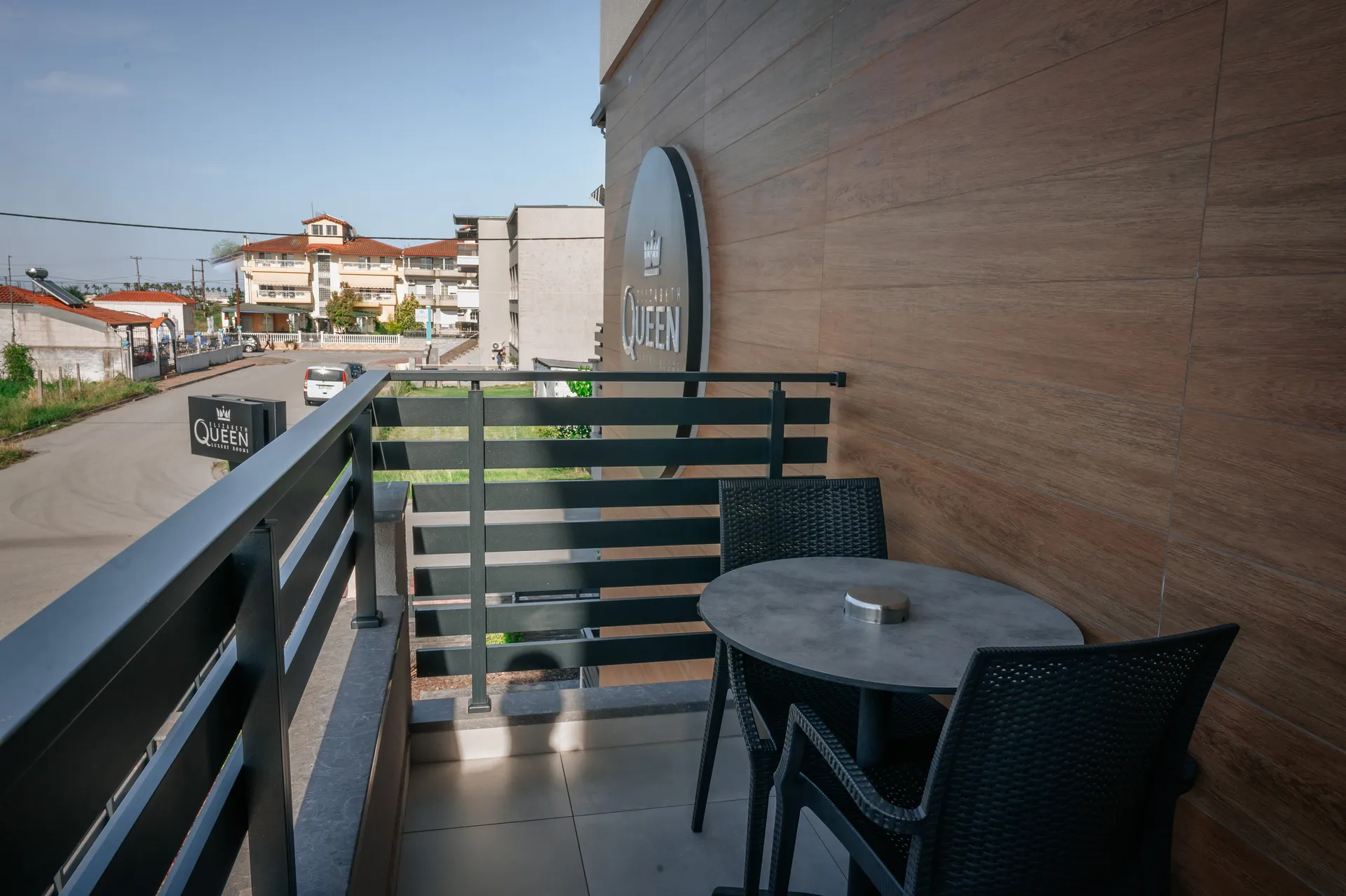 Tiara Holidays - Elizabeth Queen Luxury Rooms - Superior Double - balcony